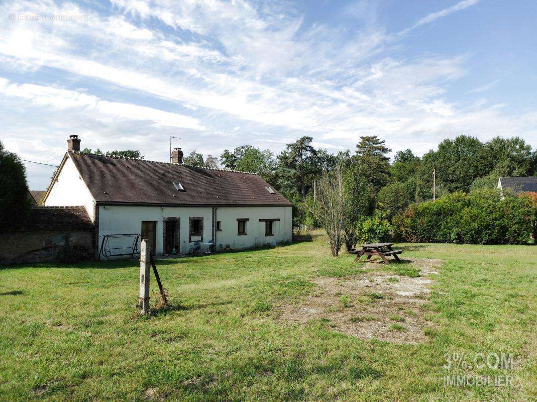 Maison à THIRON-GARDAIS