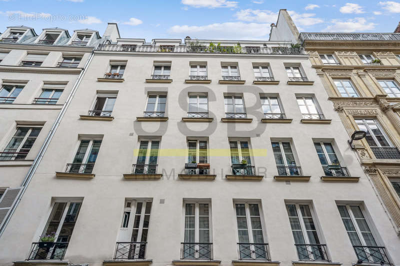 Appartement à PARIS-10E