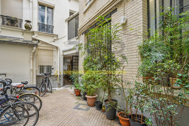 Appartement a louer paris-10e-arrondissement - 1 pièce(s) - 25 m2 - Surfyn