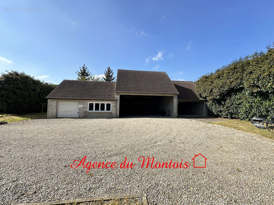 Maison à BRAY-SUR-SEINE