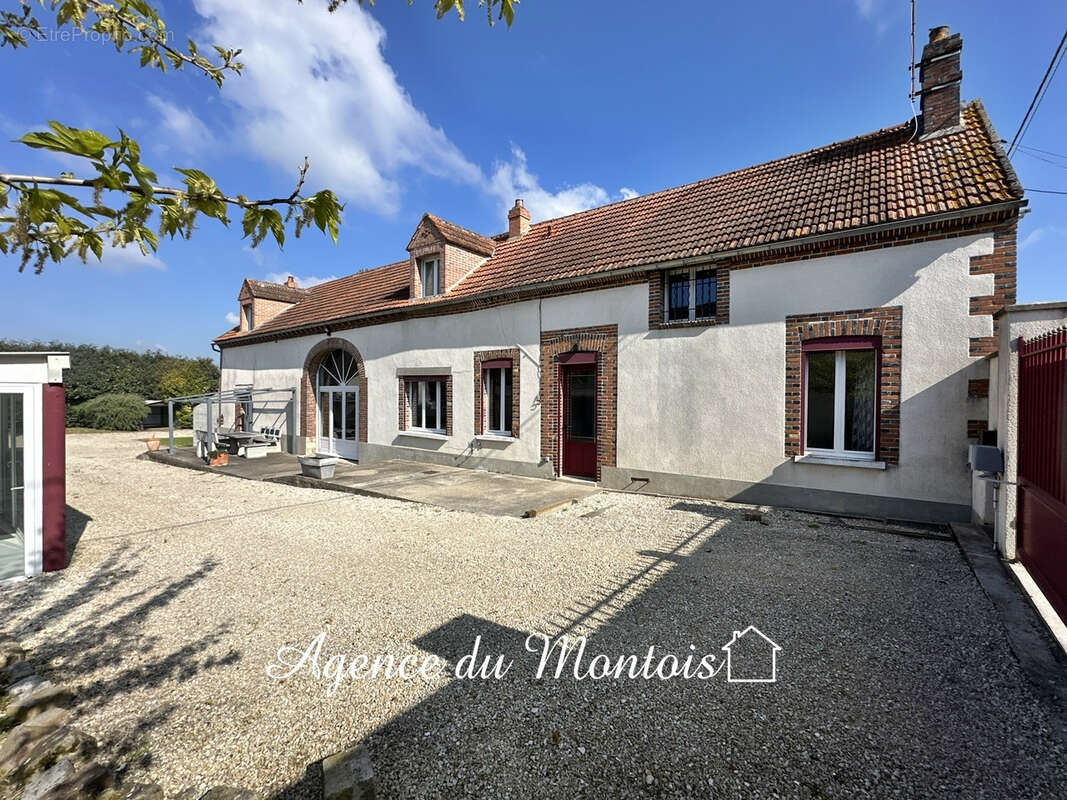 Maison à BRAY-SUR-SEINE