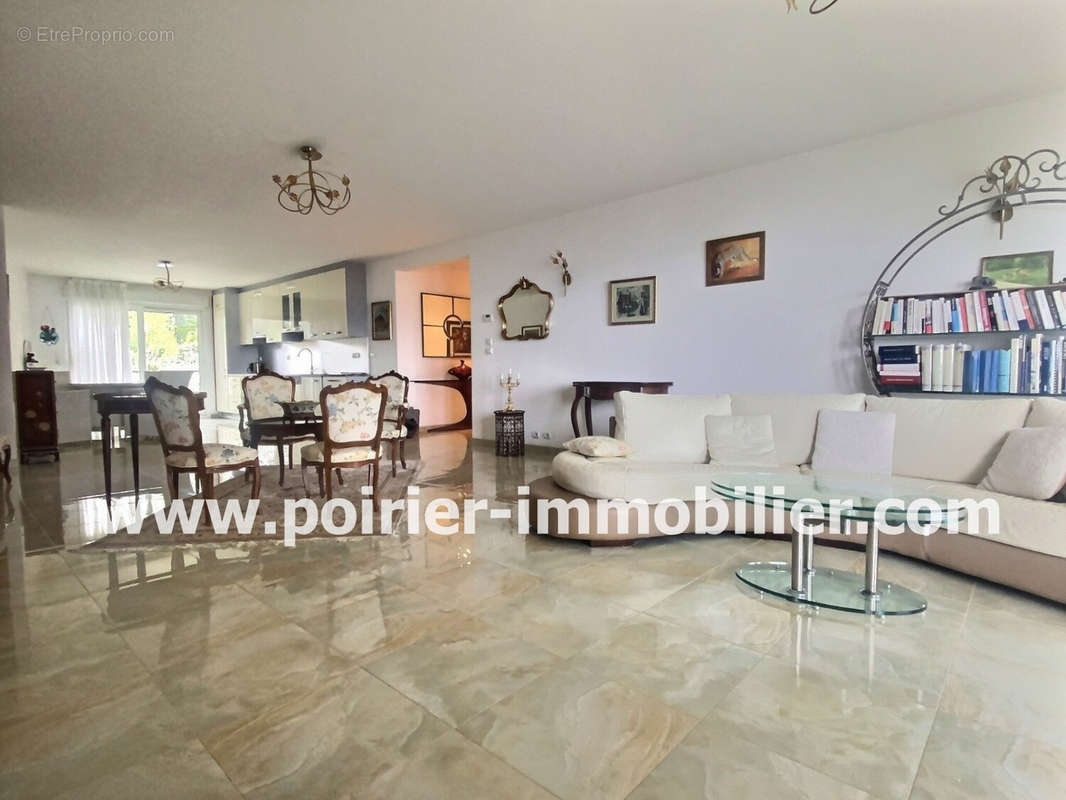 Appartement à EVIAN-LES-BAINS