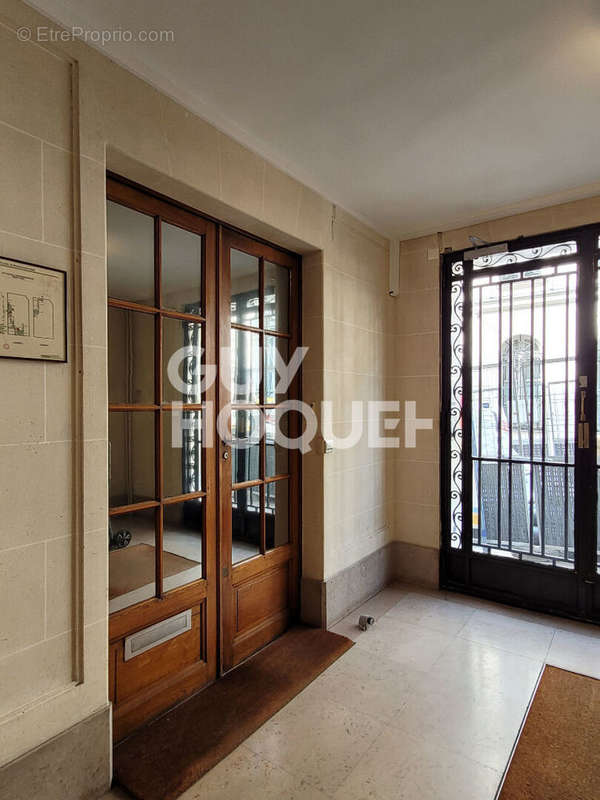 Appartement a louer paris-9e-arrondissement - 1 pièce(s) - 36 m2 - Surfyn