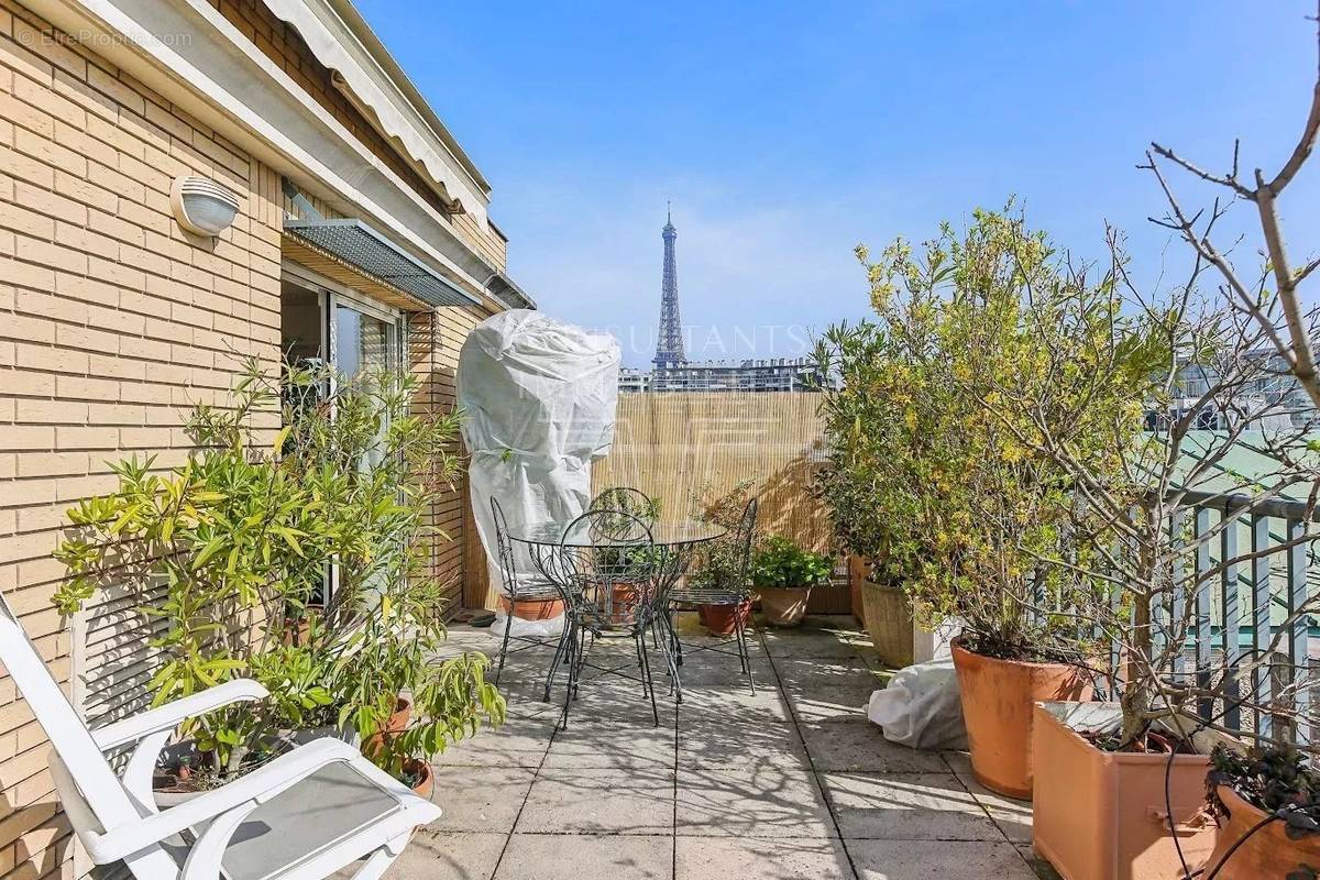 Appartement 4 pièce(s) 98 m²à vendre Paris-15e-arrondissement