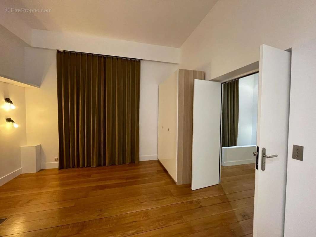 Appartement a louer paris-8e-arrondissement - 3 pièce(s) - 36 m2 - Surfyn
