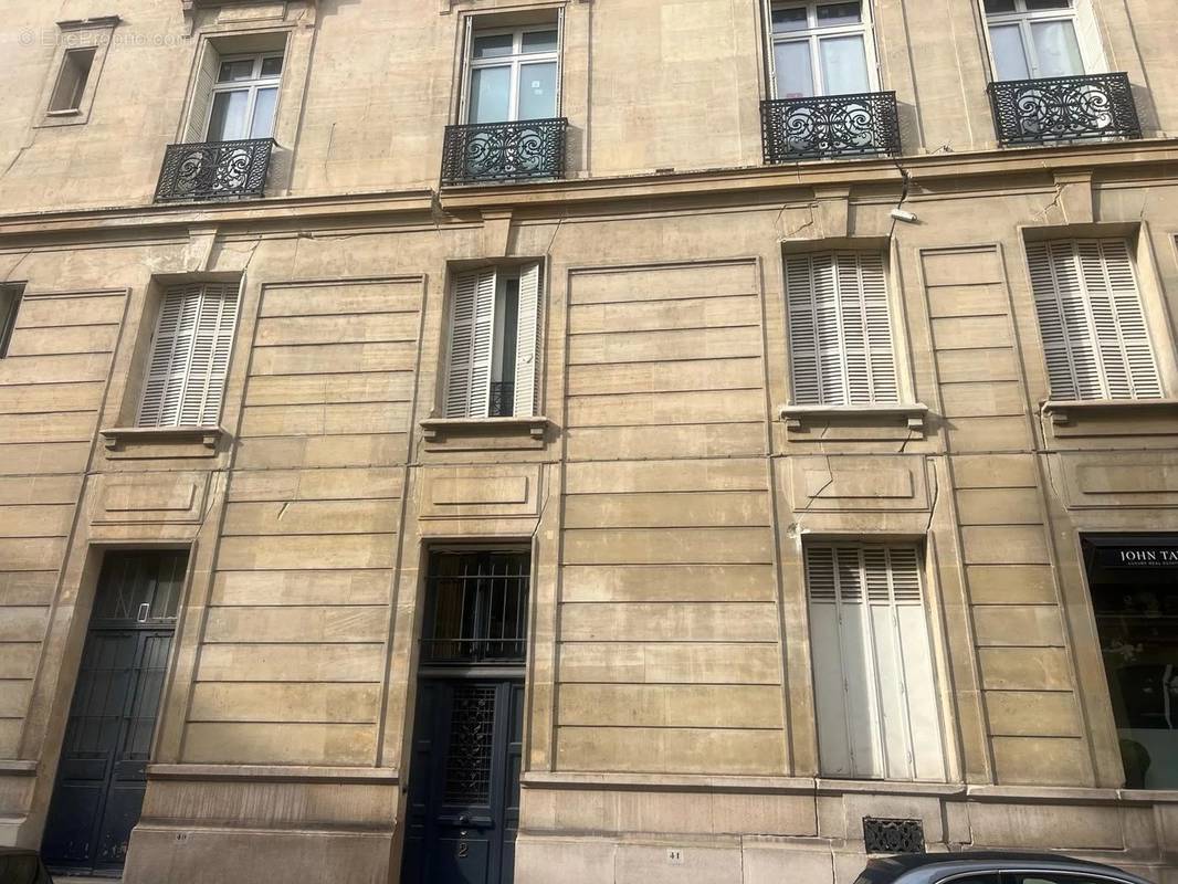 Appartement a louer paris-8e-arrondissement - 3 pièce(s) - 36 m2 - Surfyn