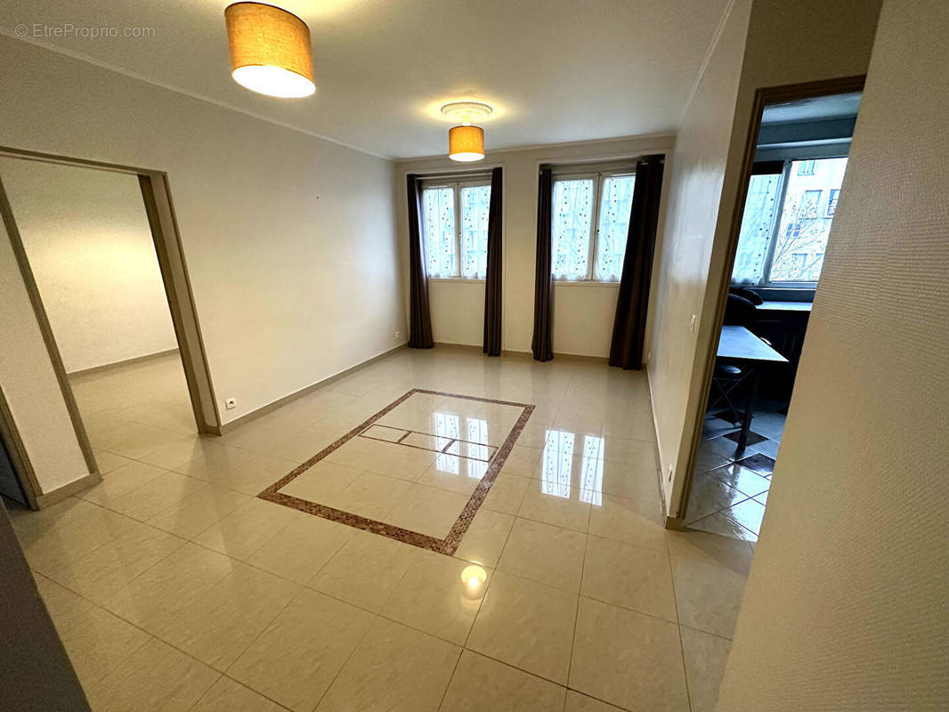 Appartement 5 pièce(s) 75 m²à vendre Rueil-malmaison