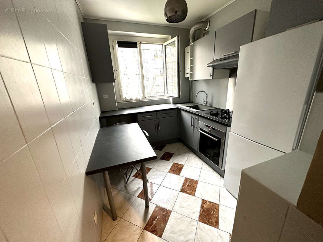 Appartement a louer rueil-malmaison - 5 pièce(s) - 75 m2 - Surfyn