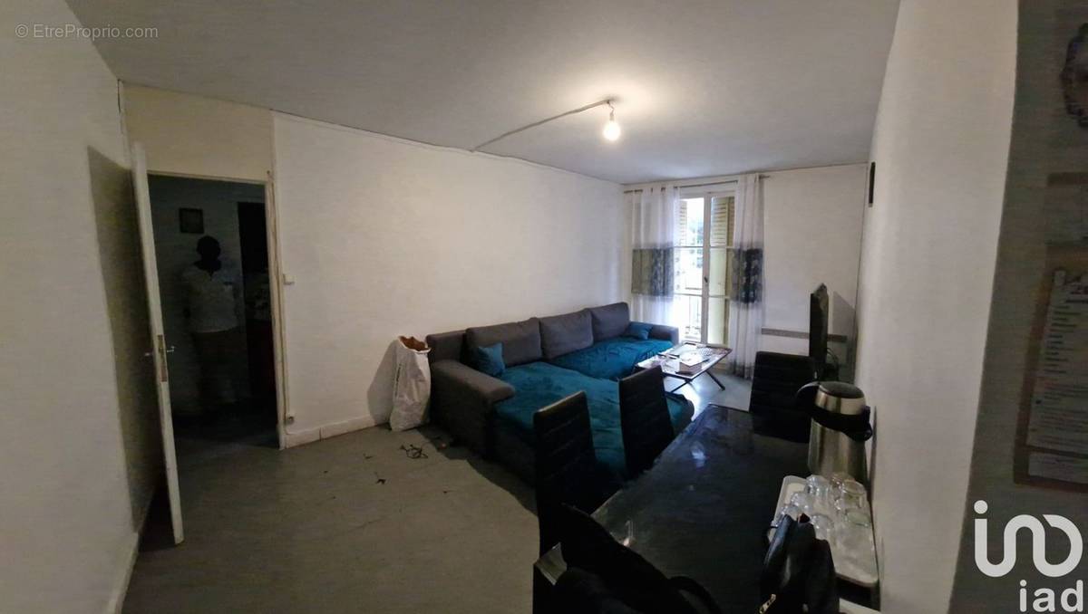 Photo 1 - Appartement à MARSEILLE-3E