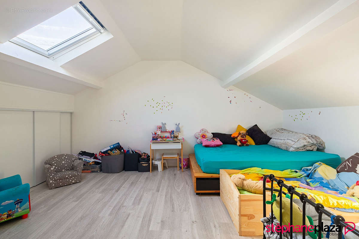 Maison a louer bezons - 4 pièce(s) - 100 m2 - Surfyn