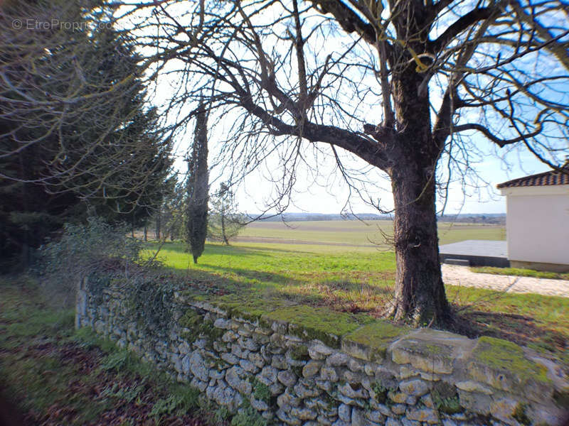 Maison à GOUT-ROSSIGNOL