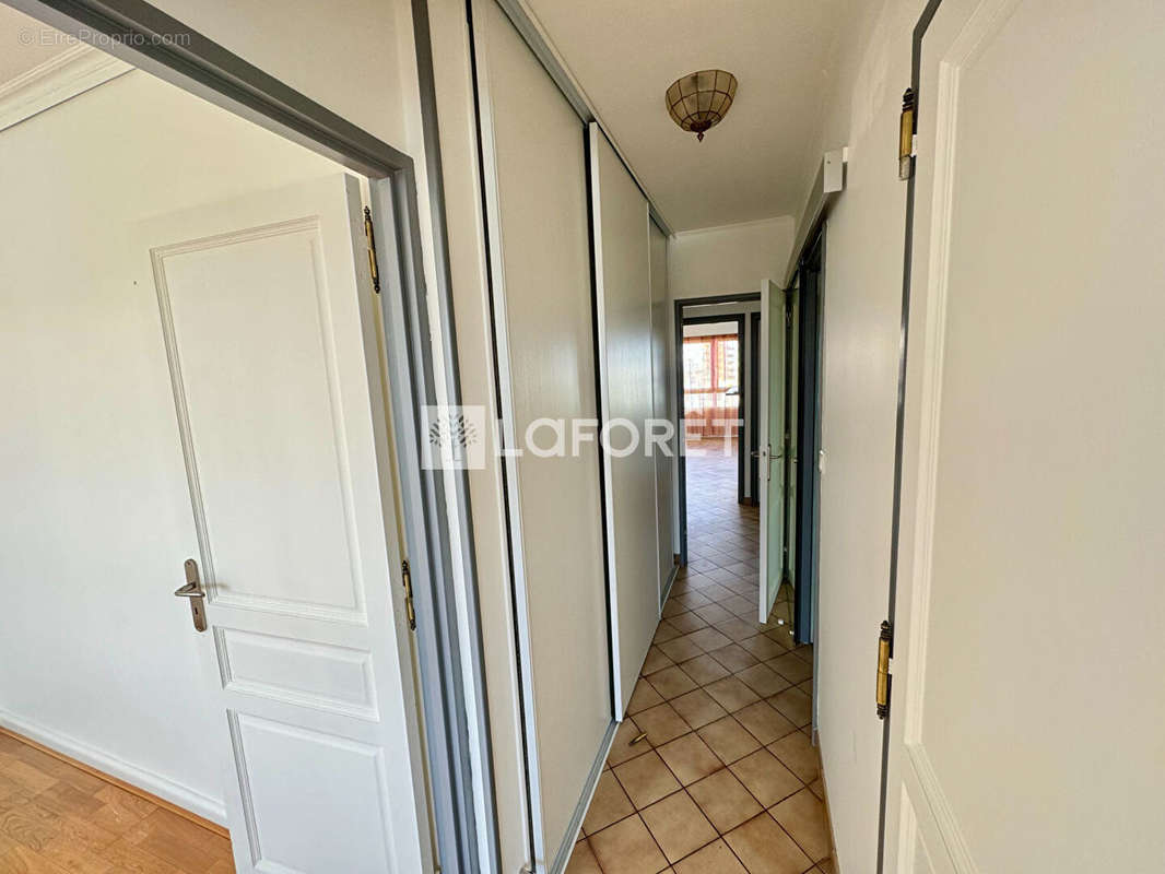 Appartement a vendre  - 4 pièce(s) - 73 m2 - Surfyn