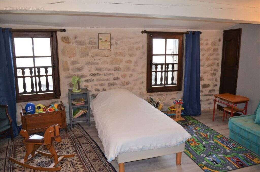 Maison à JONQUIERES