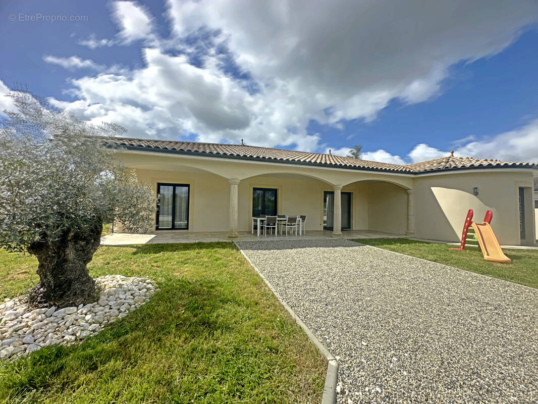 Maison à SAVIGNAC-DE-L&#039;ISLE