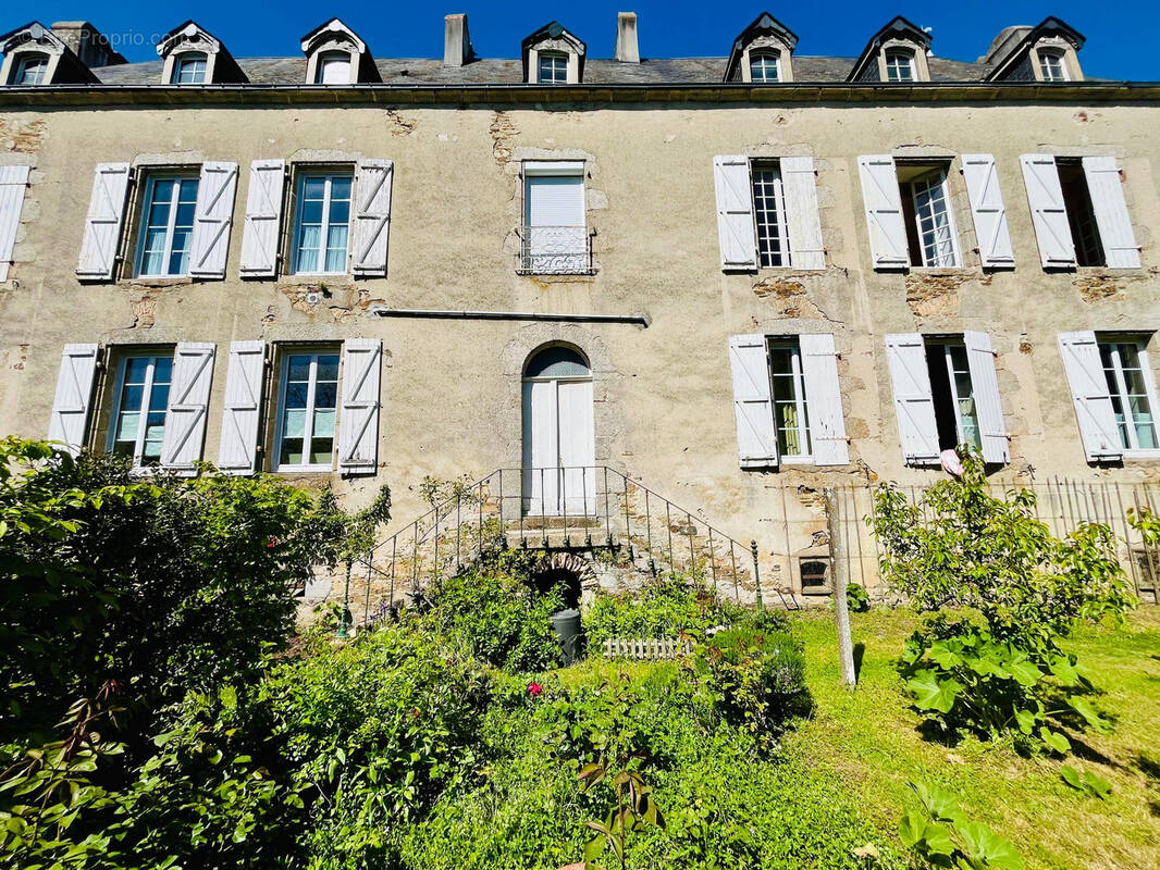 Maison à MONTAIGU