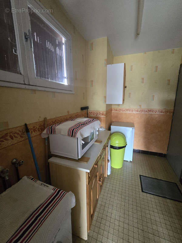 Maison à DUN-SUR-AURON