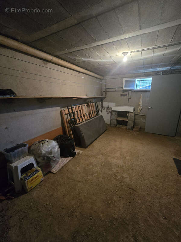 Maison à DUN-SUR-AURON