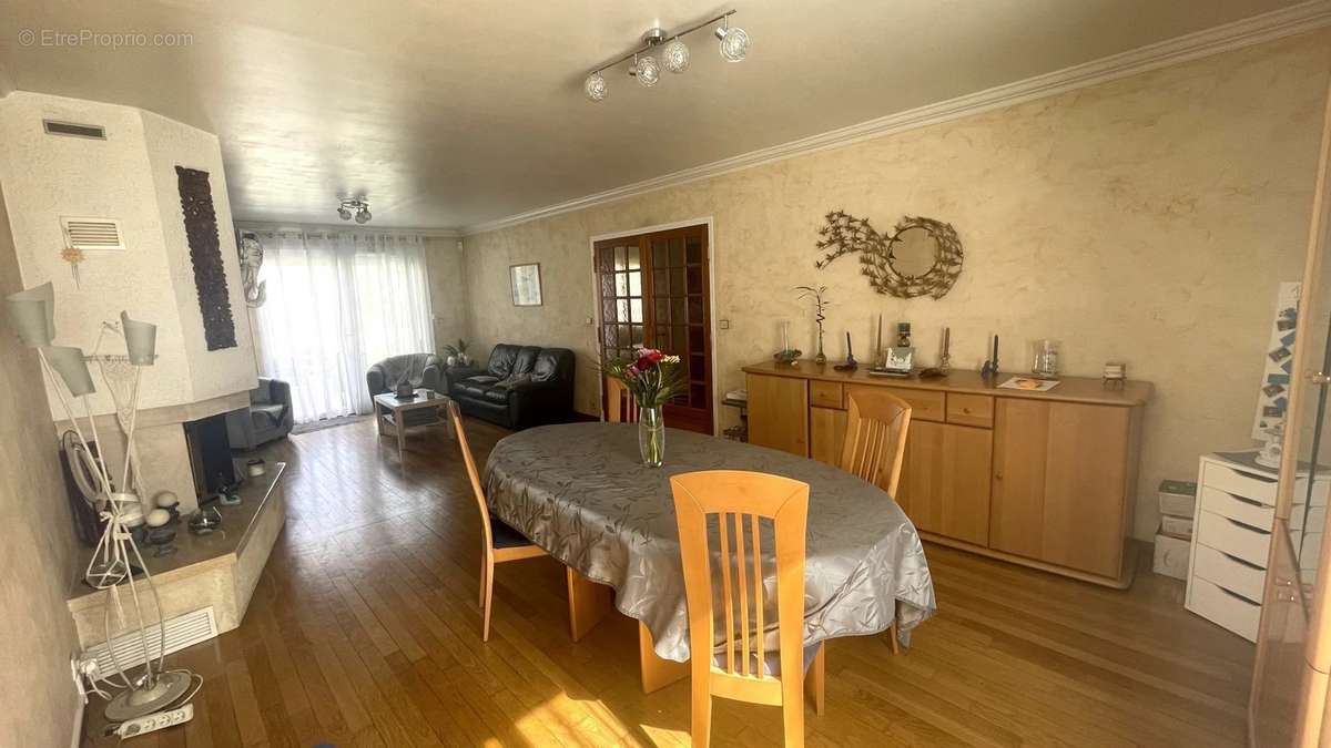 Maison a vendre  - 6 pièce(s) - 113 m2 - Surfyn