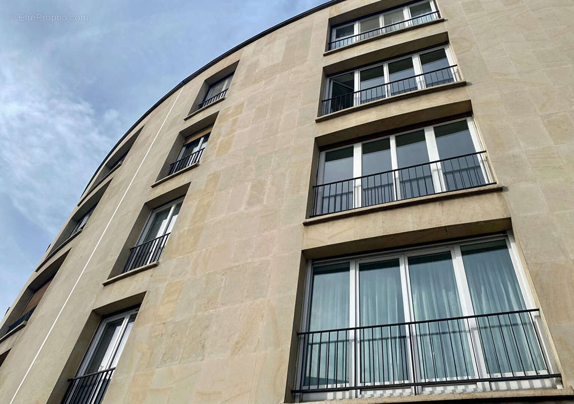 Appartement a louer bourg-la-reine - 2 pièce(s) - 53 m2 - Surfyn