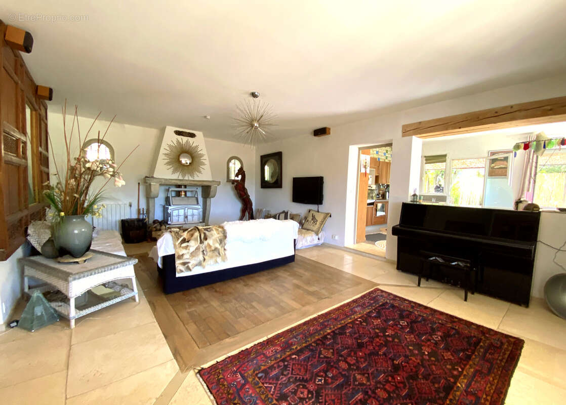 Maison à VAISON-LA-ROMAINE