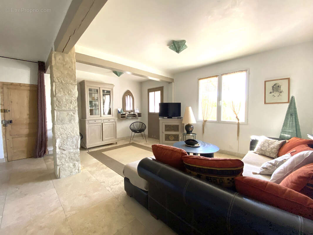 Maison à VAISON-LA-ROMAINE