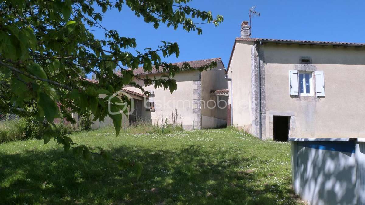 Maison à SAINT-MARTIN-DE-RIBERAC