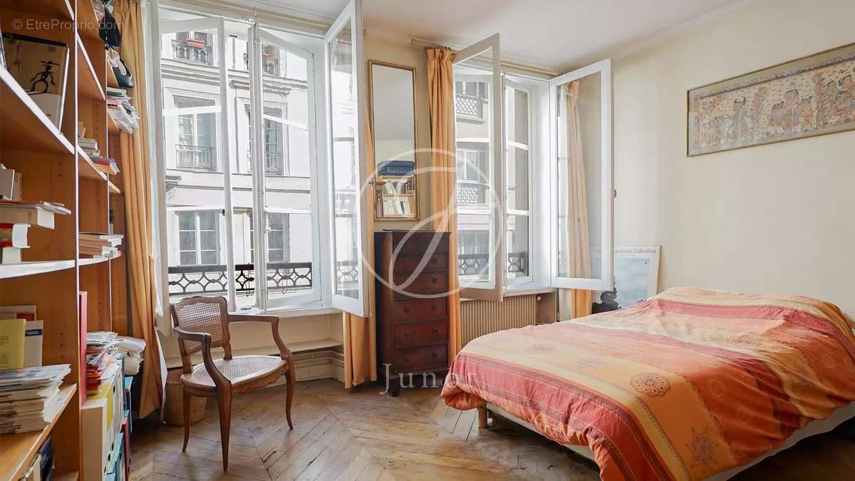 Appartement a louer paris-4e-arrondissement - 2 pièce(s) - 66 m2 - Surfyn