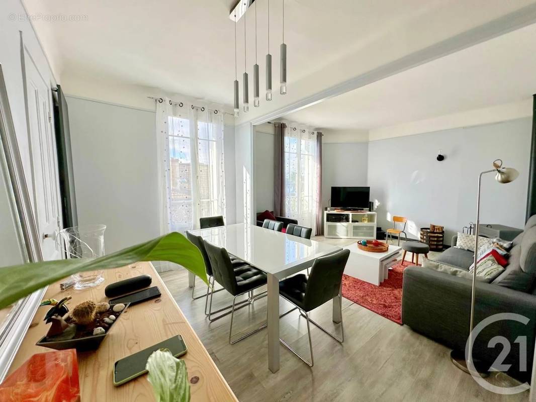 Appartement 4 pièce(s) 81 m²à vendre Argenteuil