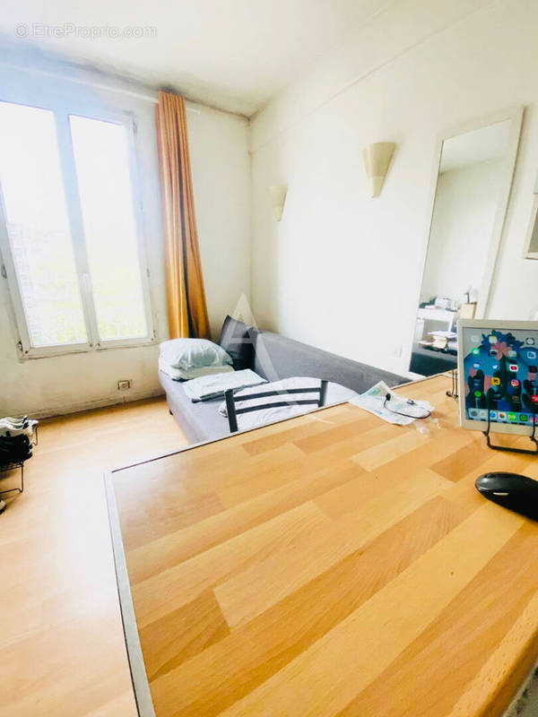 Appartement 1 pièce(s) 14 m²à vendre Paris-20e-arrondissement