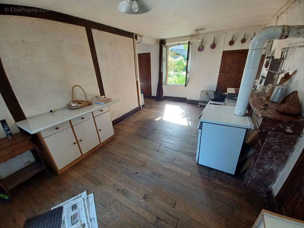 Maison à JUSSY-LE-CHAUDRIER