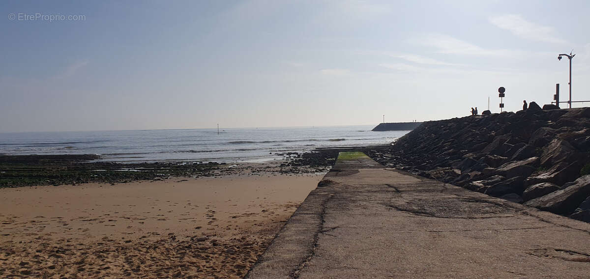 Terrain à JARD-SUR-MER