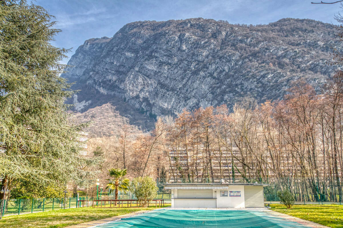 Appartement à SAINT-EGREVE