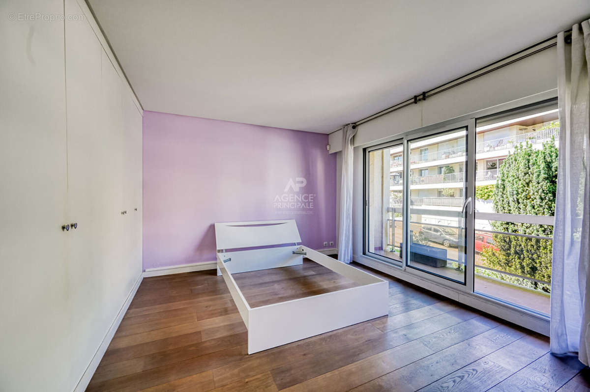 Appartement a vendre  - 5 pièce(s) - 122.6 m2 - Surfyn