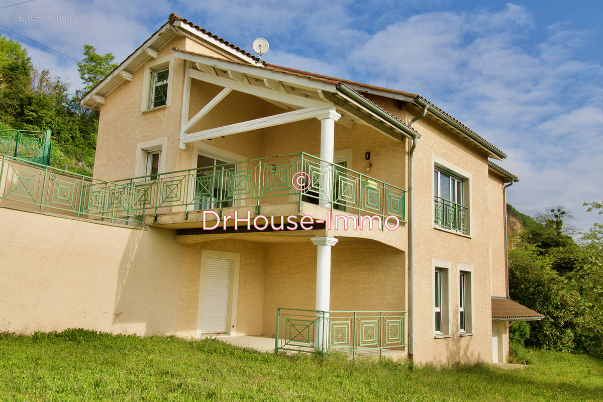 Maison à COUZON-AU-MONT-D&#039;OR