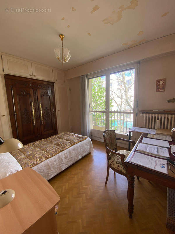 Appartement a louer rueil-malmaison - 4 pièce(s) - 84 m2 - Surfyn