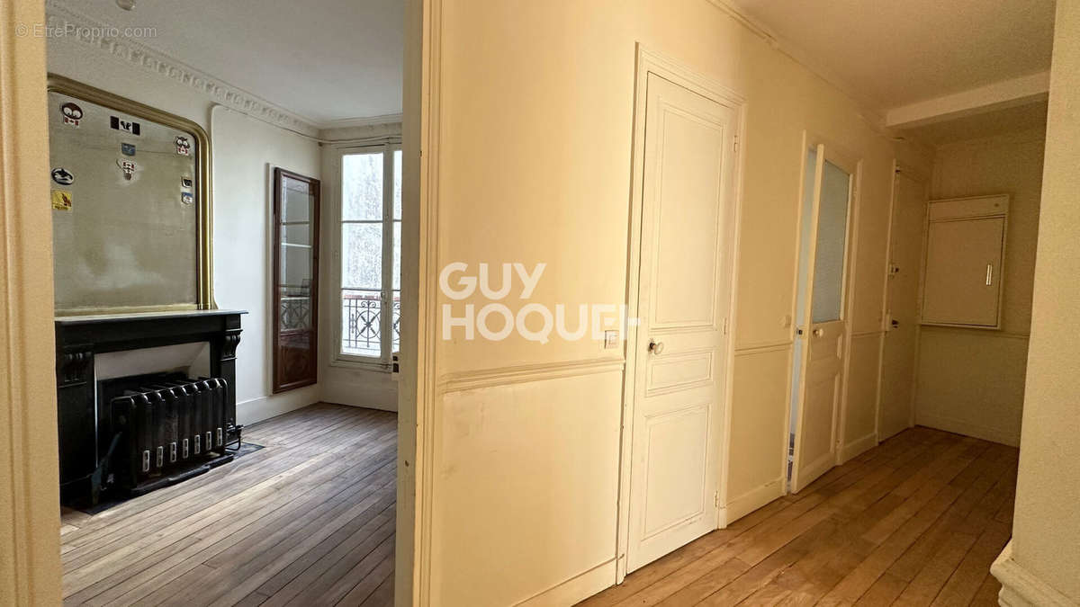Appartement a louer paris-18e-arrondissement - 3 pièce(s) - 52 m2 - Surfyn