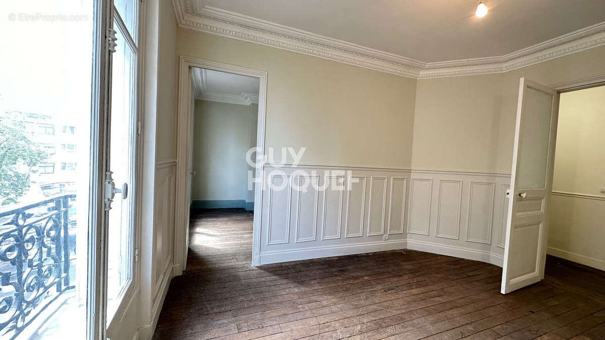 Appartement a louer paris-18e-arrondissement - 3 pièce(s) - 52 m2 - Surfyn