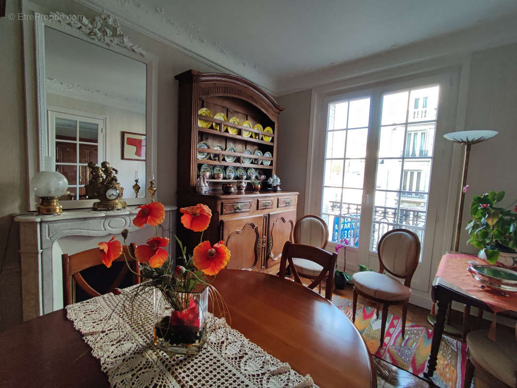 Appartement à PARIS-18E