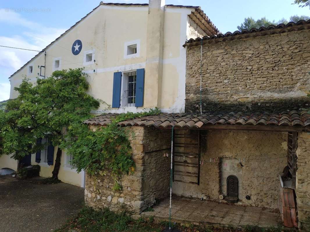 Maison à ENTRECHAUX