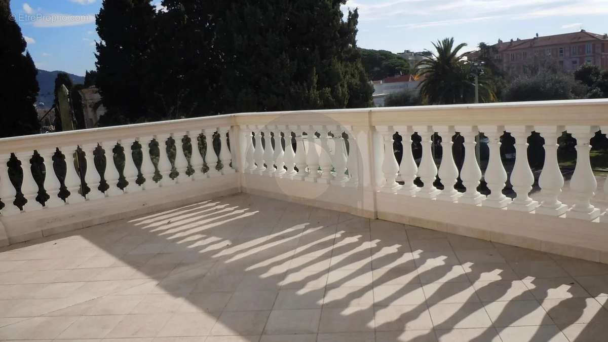 Appartement à MENTON