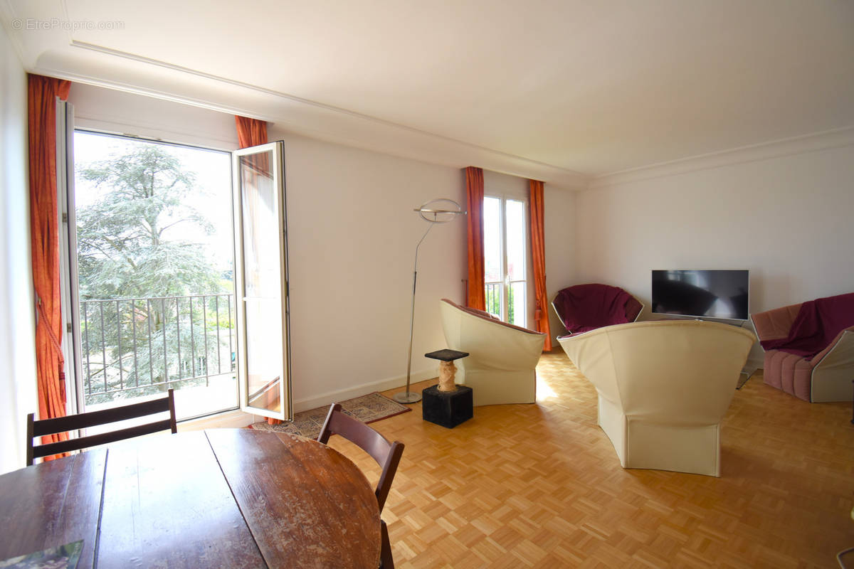 Appartement 3 pièce(s) 75 m²à vendre Ville-d'avray