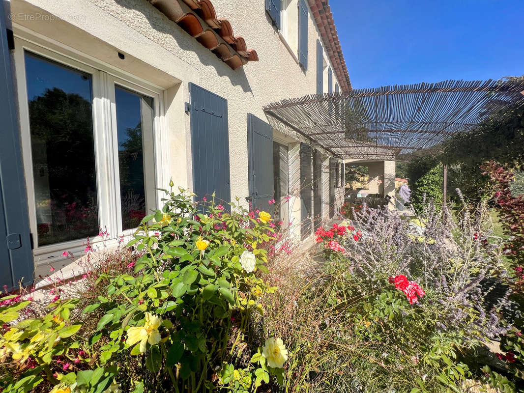 Maison à PEYROLLES-EN-PROVENCE