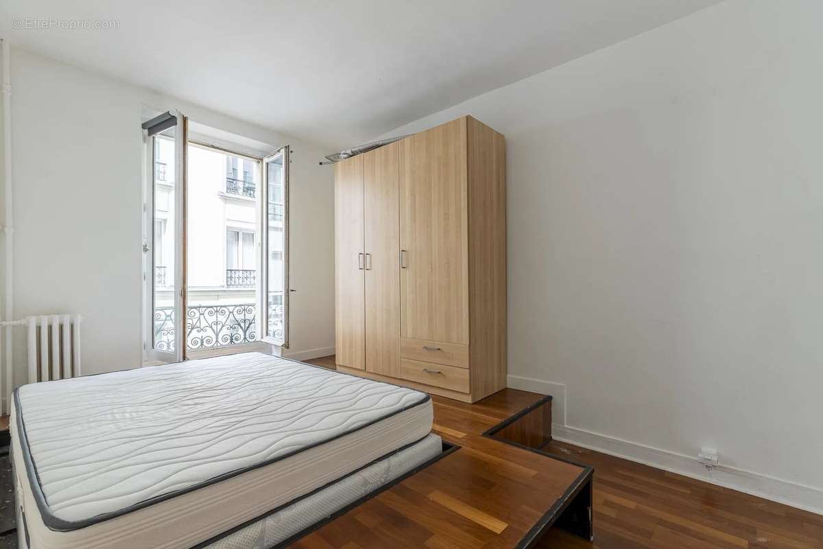 Appartement a louer paris-10e-arrondissement - 2 pièce(s) - 27 m2 - Surfyn