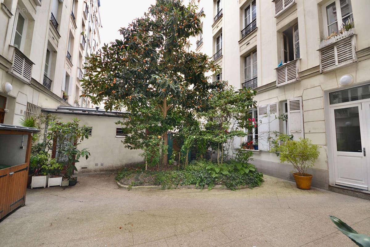 Appartement a louer paris-17e-arrondissement - 3 pièce(s) - 82 m2 - Surfyn