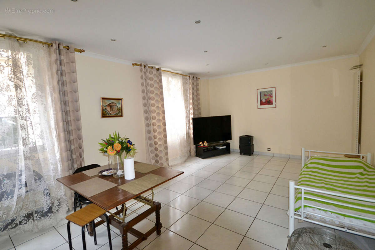 Appartement a vendre  - 3 pièce(s) - 82 m2 - Surfyn