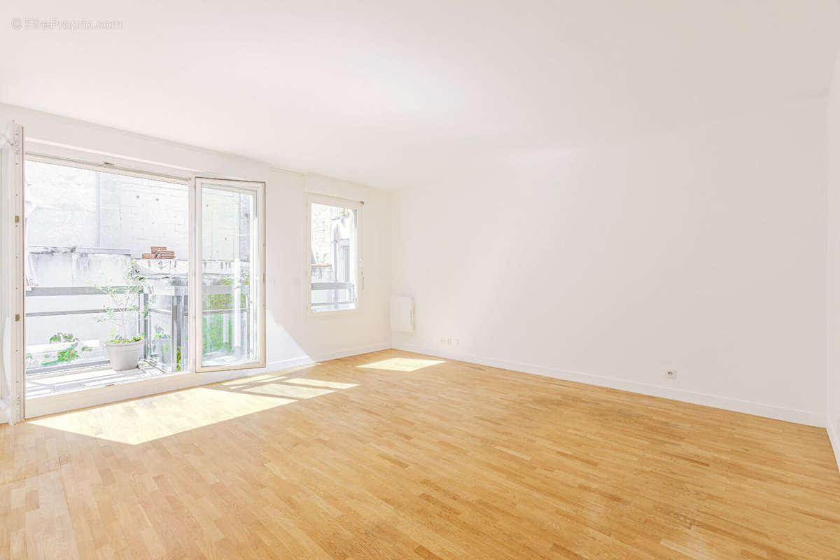 Appartement a louer paris-20e-arrondissement - 2 pièce(s) - 53 m2 - Surfyn