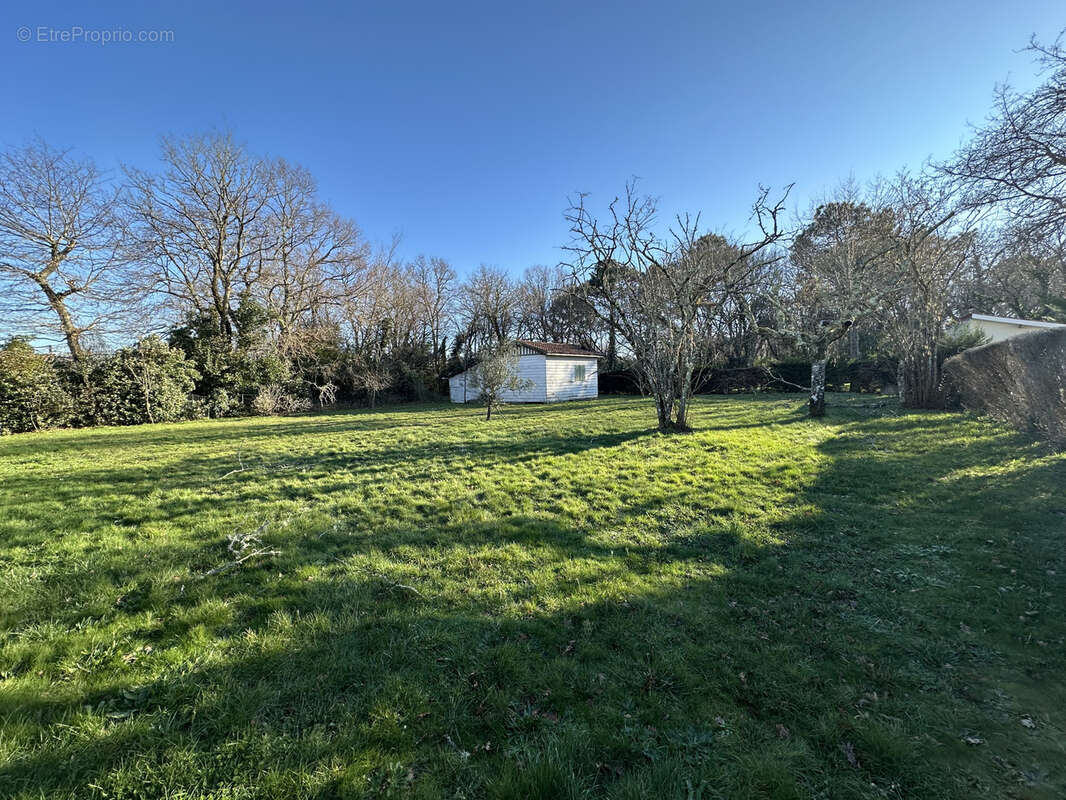 Terrain à GUJAN-MESTRAS