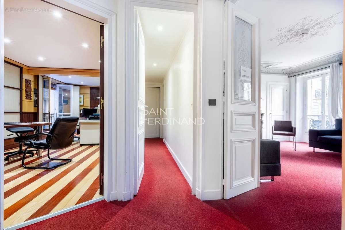 Appartement a louer paris-8e-arrondissement - 5 pièce(s) - 100 m2 - Surfyn