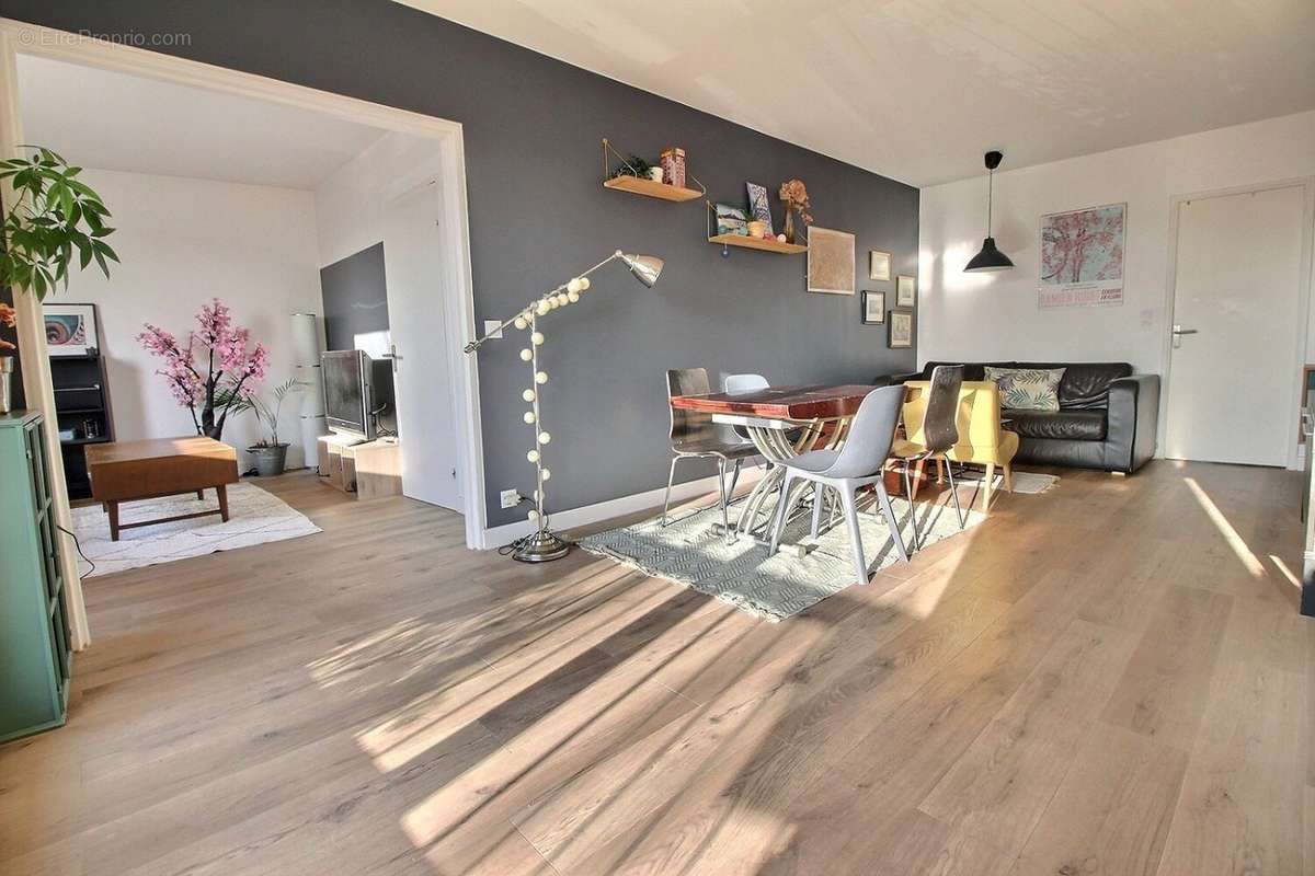 Appartement a louer paris-12e-arrondissement - 4 pièce(s) - 97 m2 - Surfyn