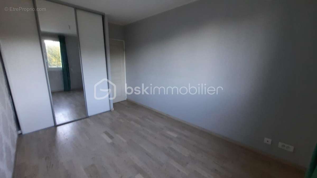 Appartement a vendre  - 4 pièce(s) - 62 m2 - Surfyn